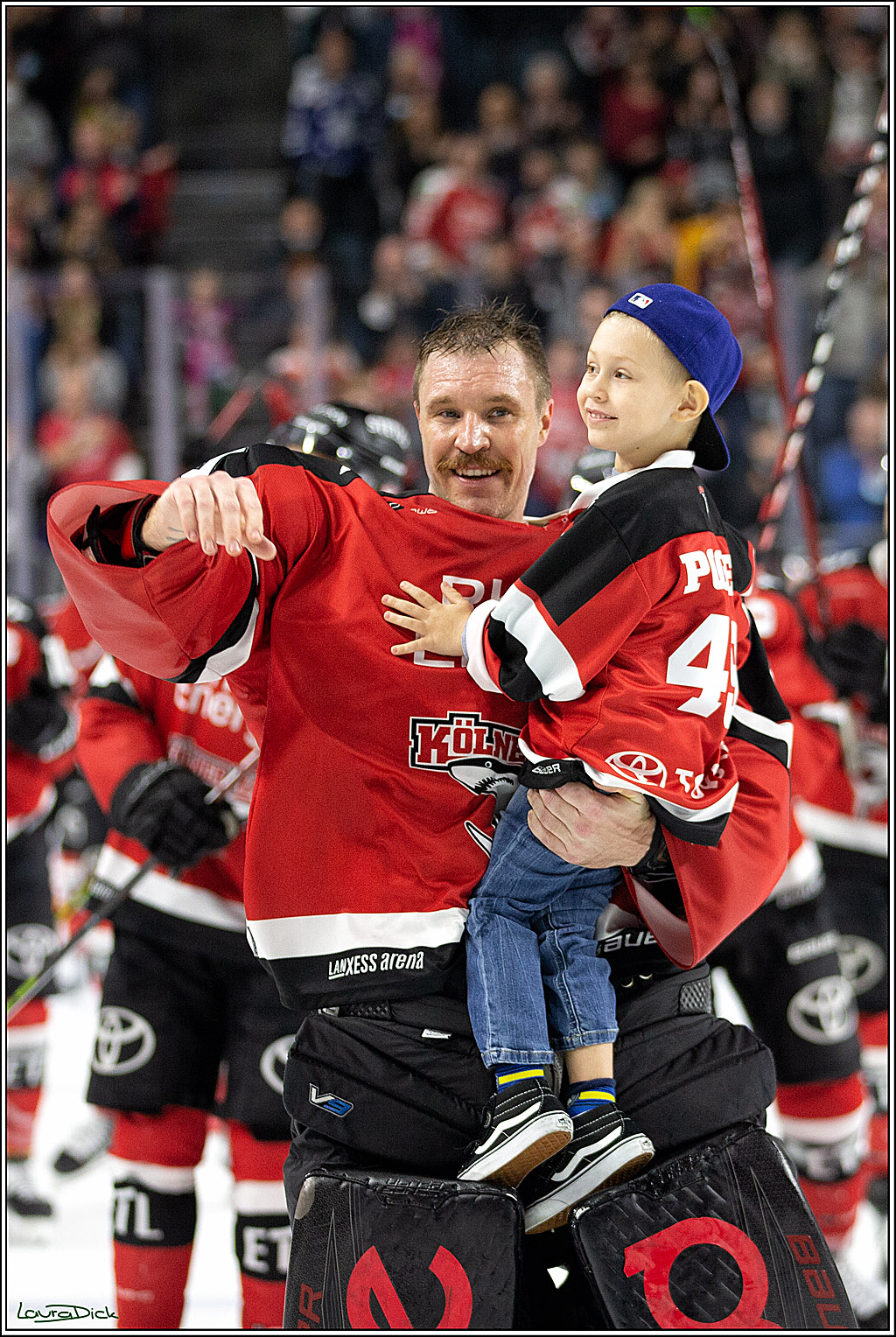 PENNY DEL;  Koelner Haie - Krefeld Pinguins; Koeln, 31.10.2021